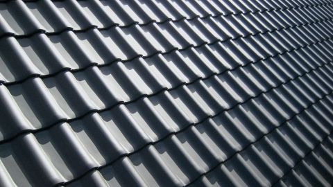 Remplacement de tuiles cassées